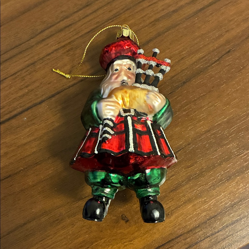 Festive Santa Ornament with Bagpipes